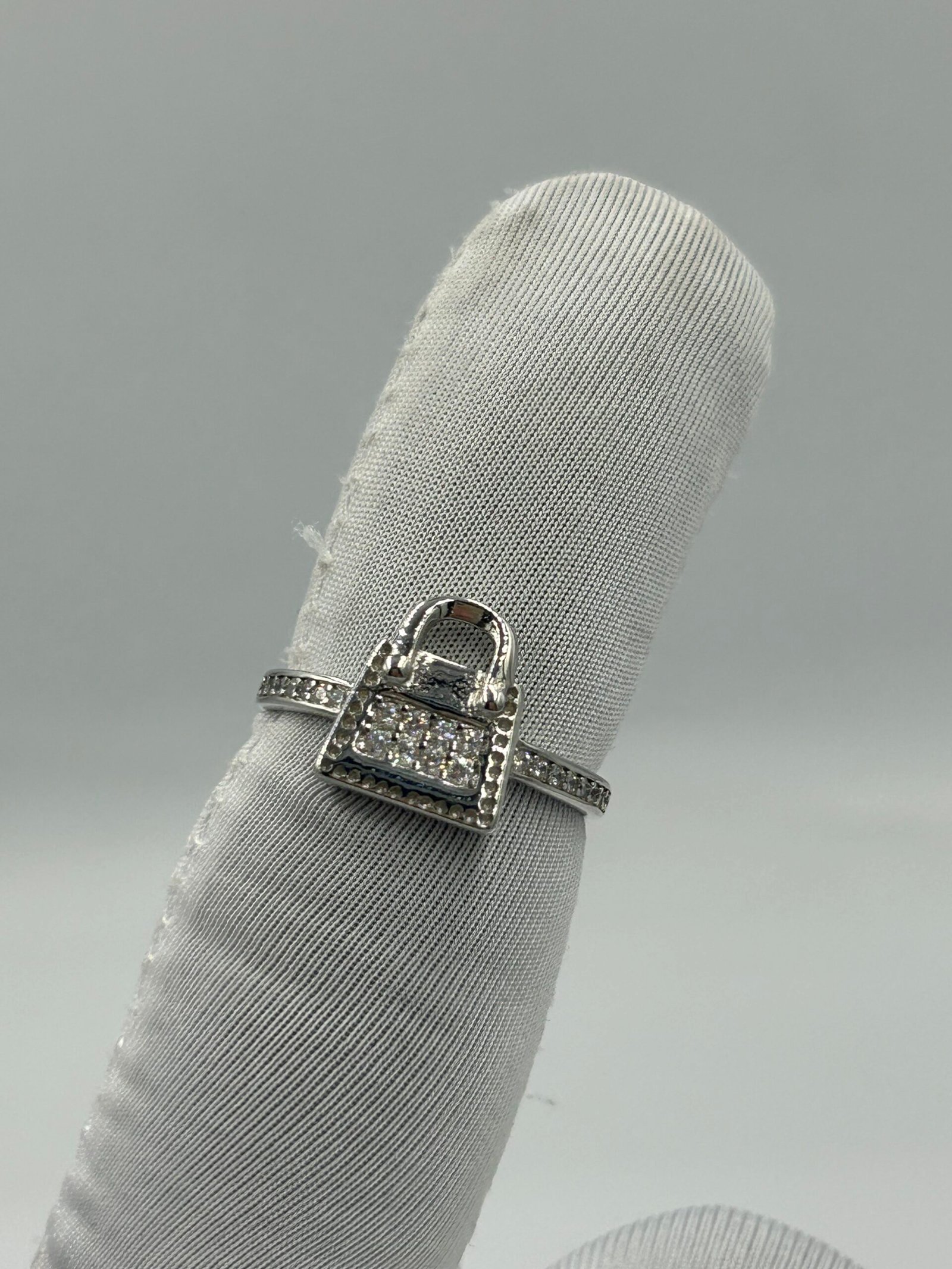 خاتم فضة نسائي