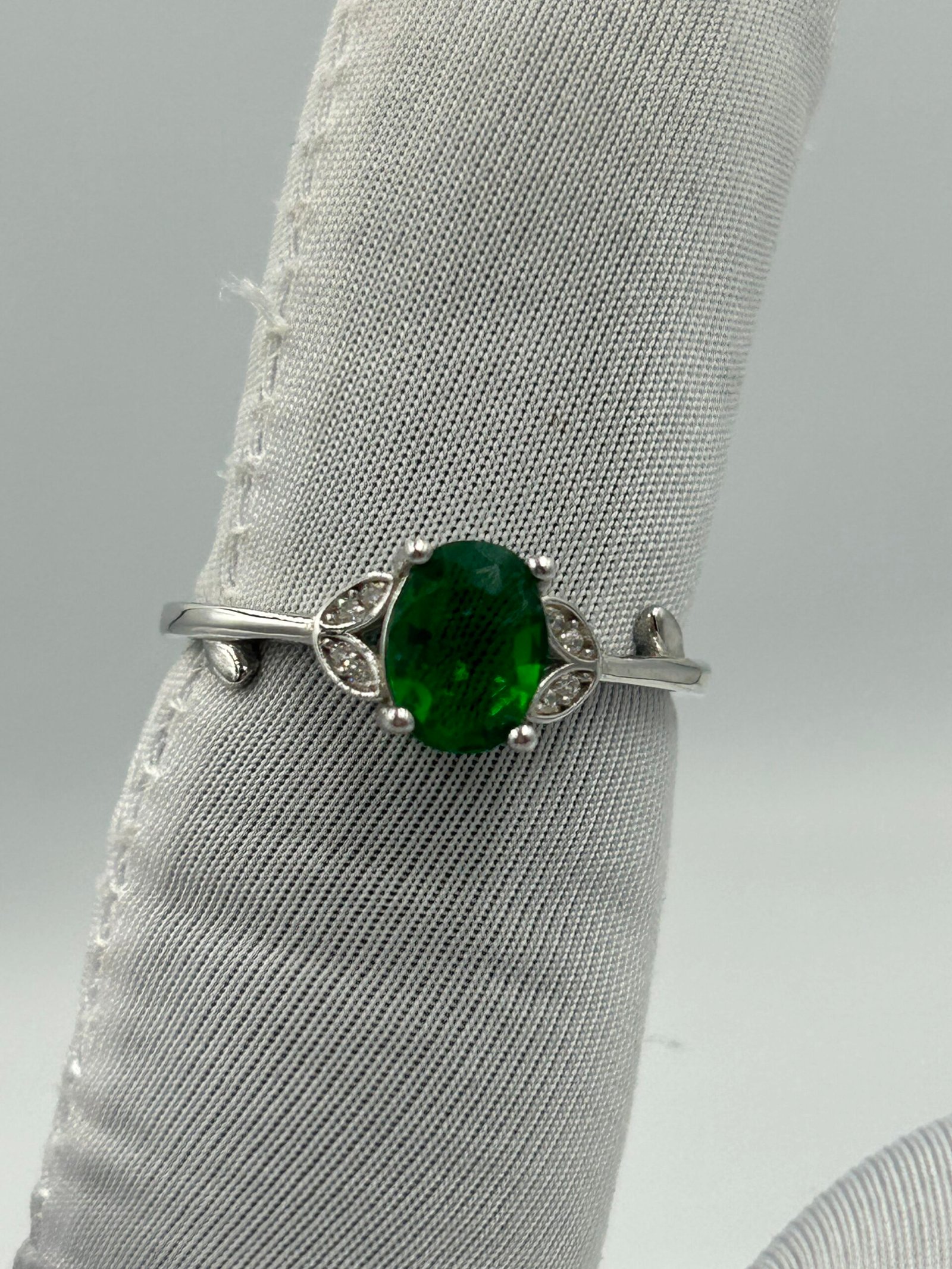 خاتم فضة نسائي