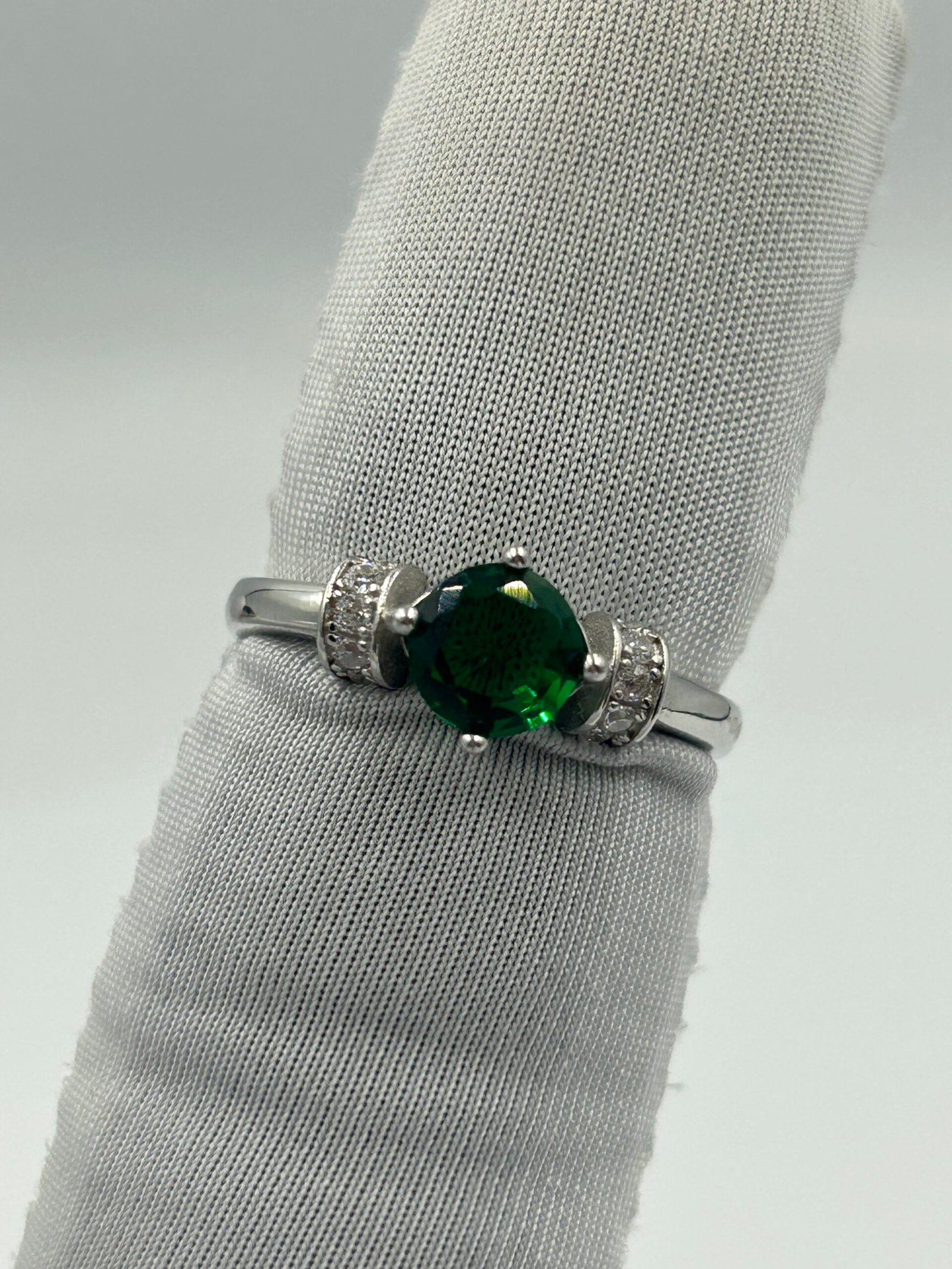 خاتم فضة نسائي