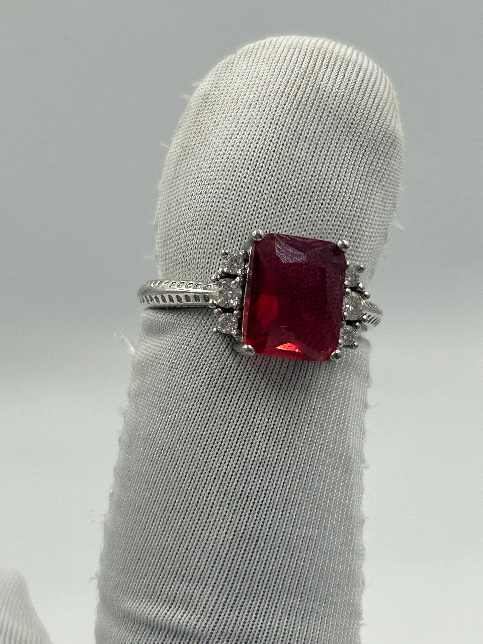 خاتم فضة نسائي