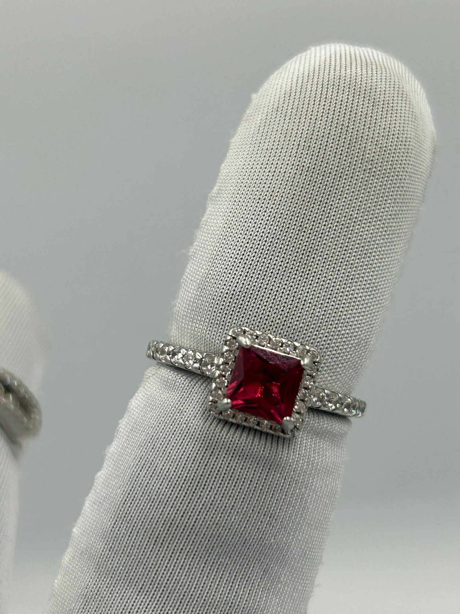 خاتم فضة نسائي