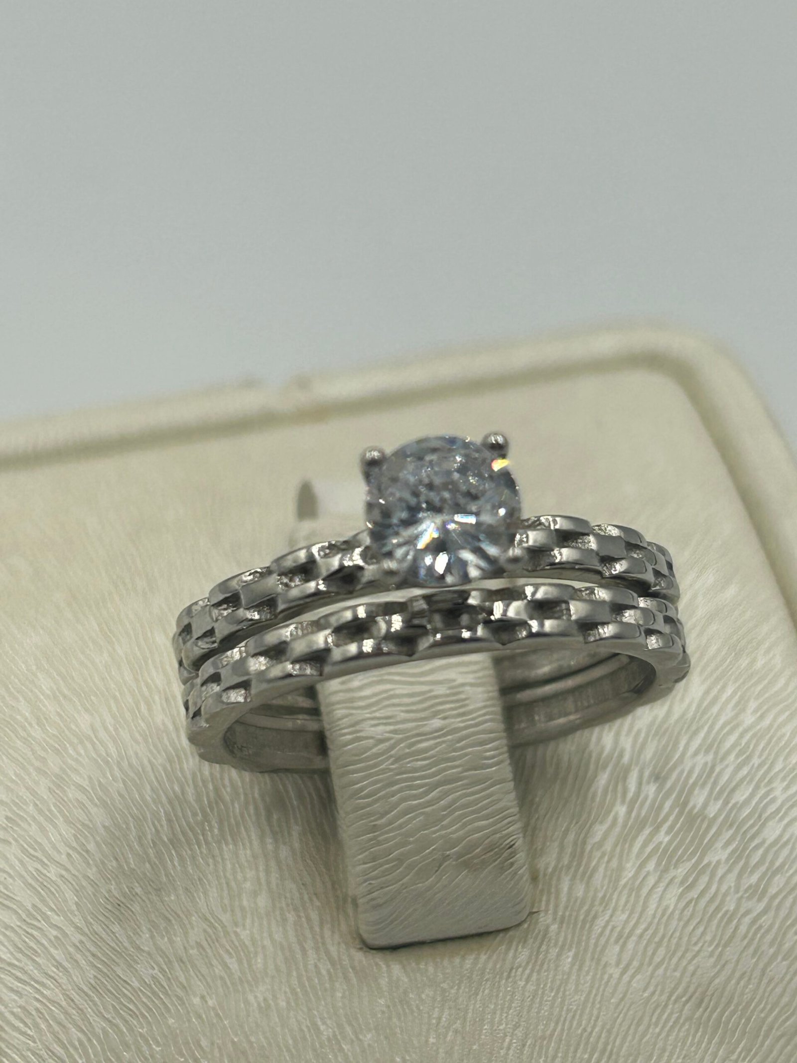 خاتم خطوبة نسائي