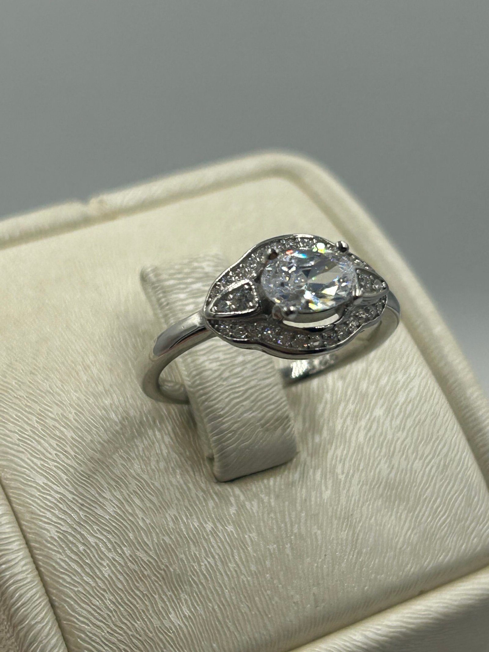 خاتم خطوبة نسائي