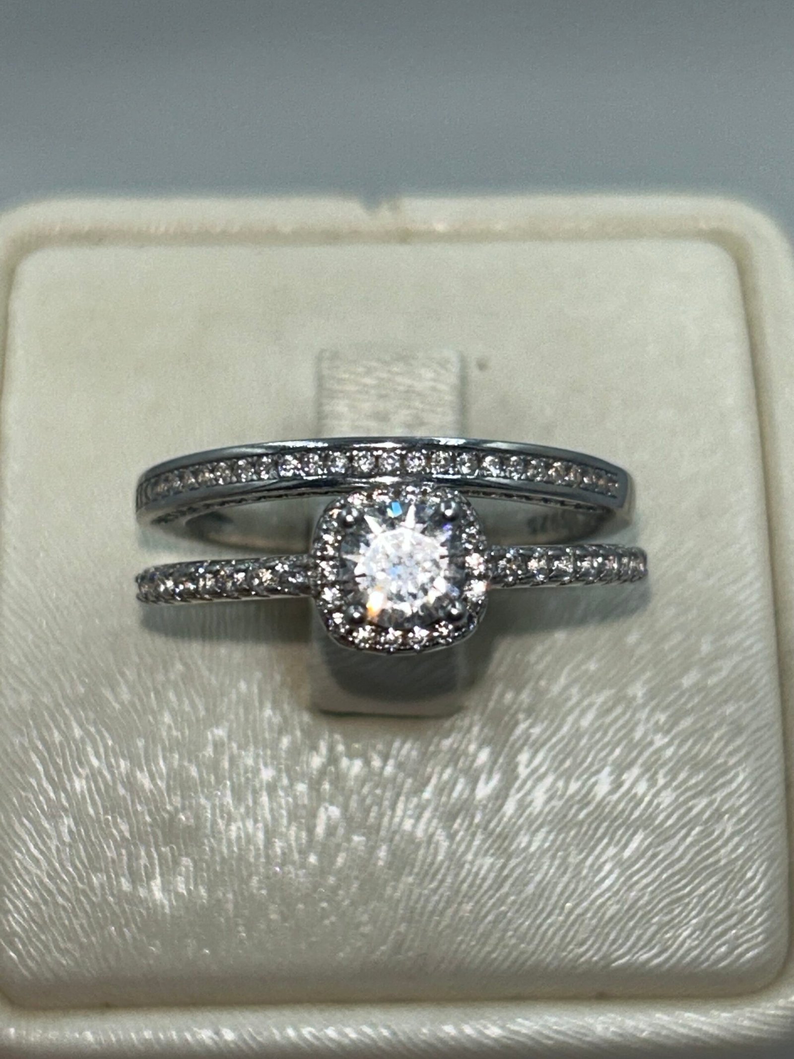 خاتم خطوبة نسائي