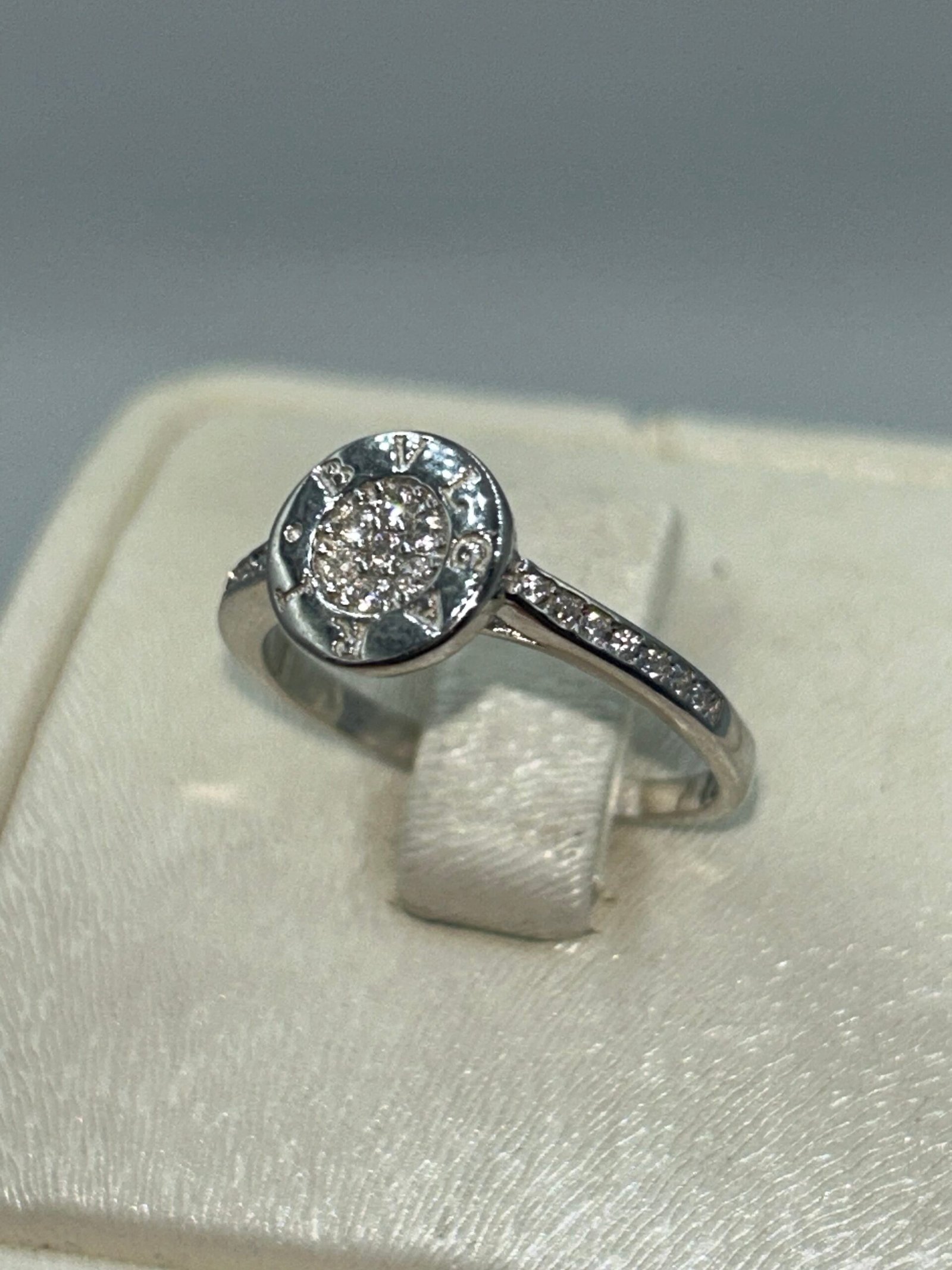 خاتم خطوبة نسائي