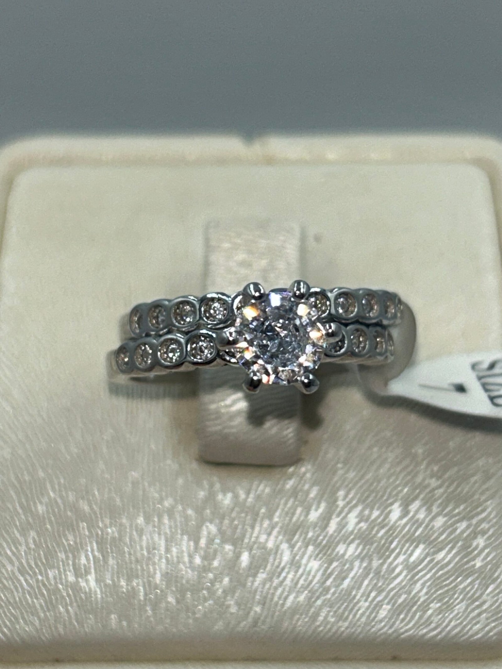 خاتم خطوبة نسائي