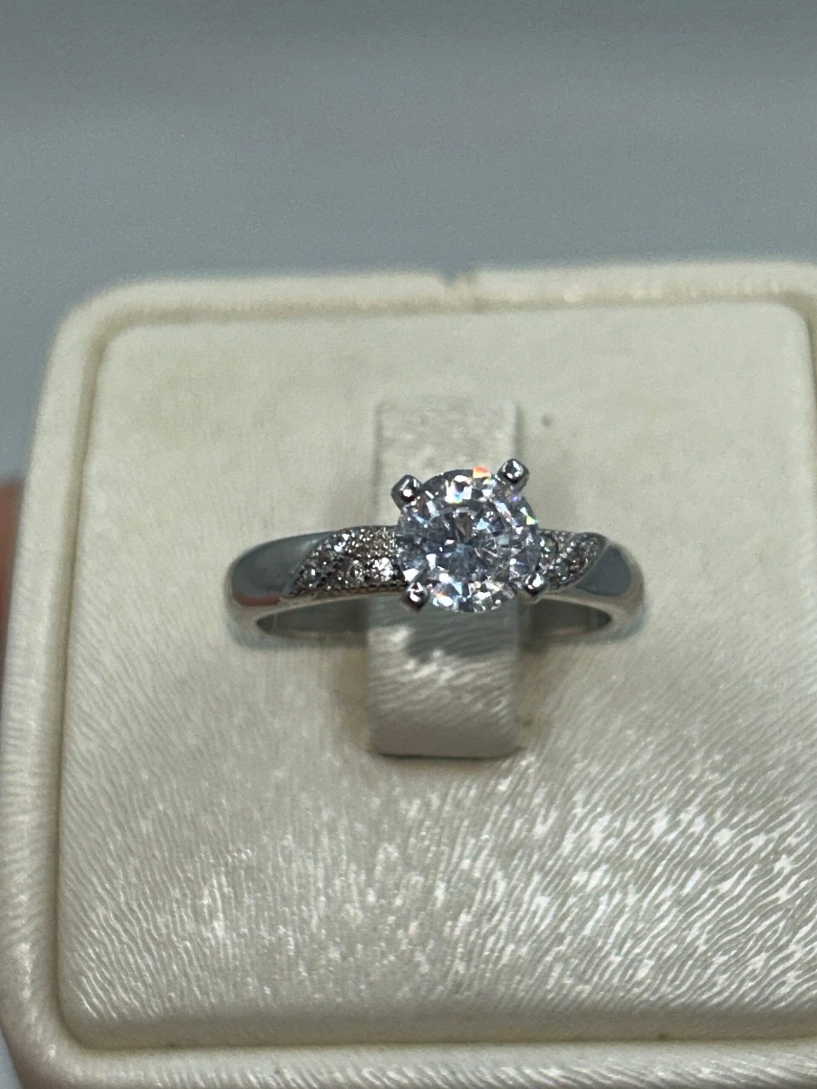 خاتم خطوبة نسائي