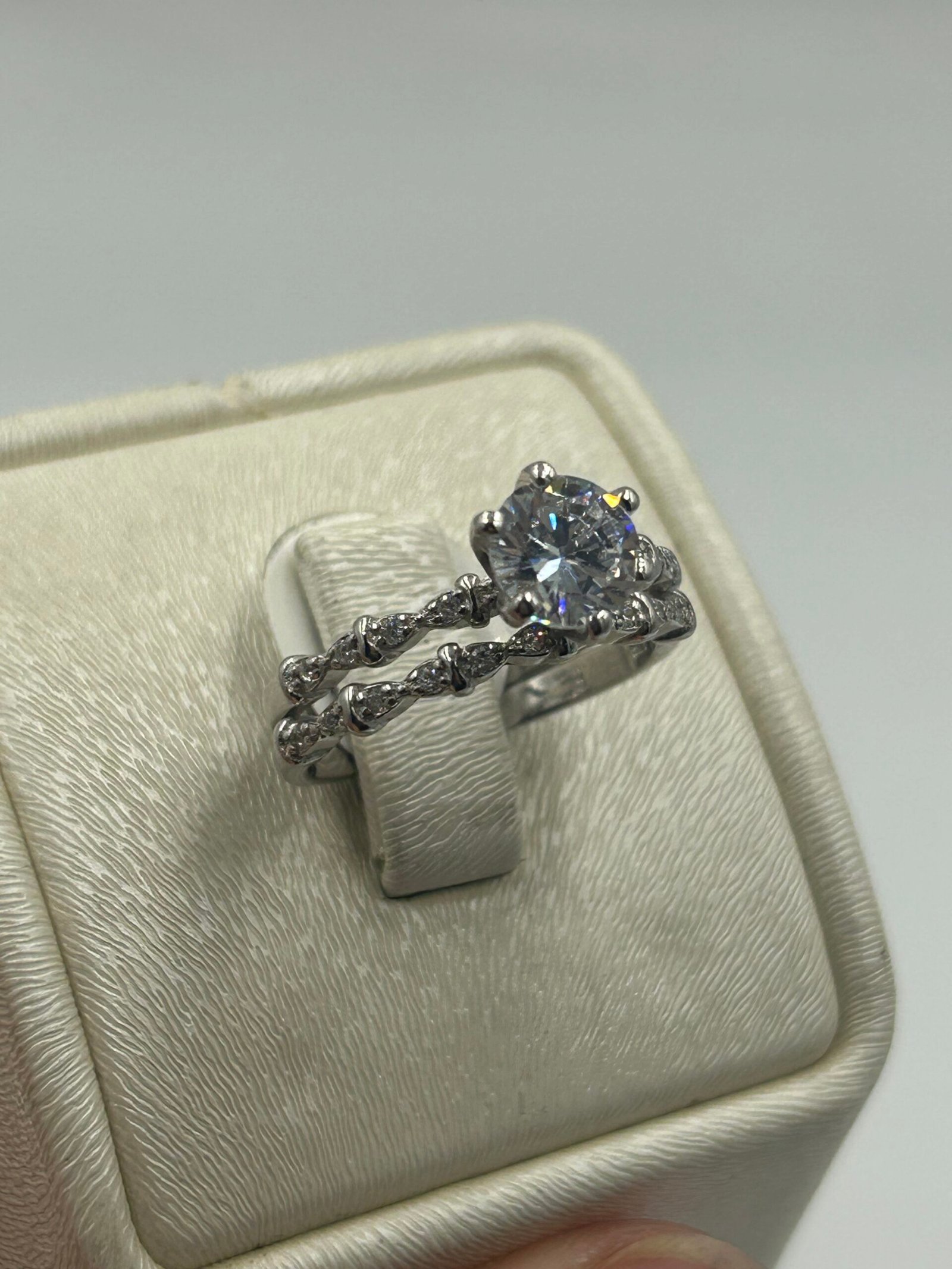 خاتم خطوبة نسائي