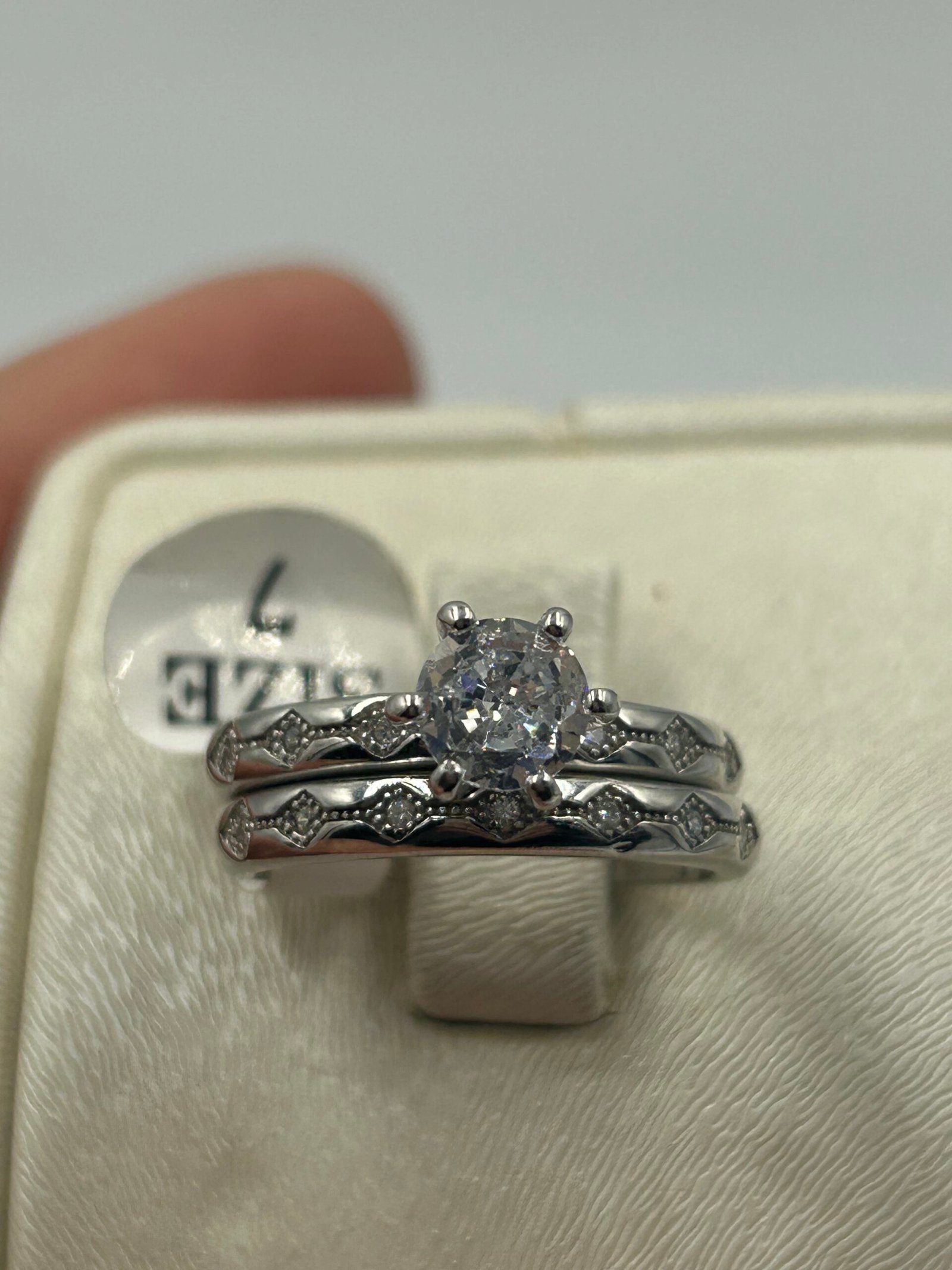 خاتم خطوبة نسائي