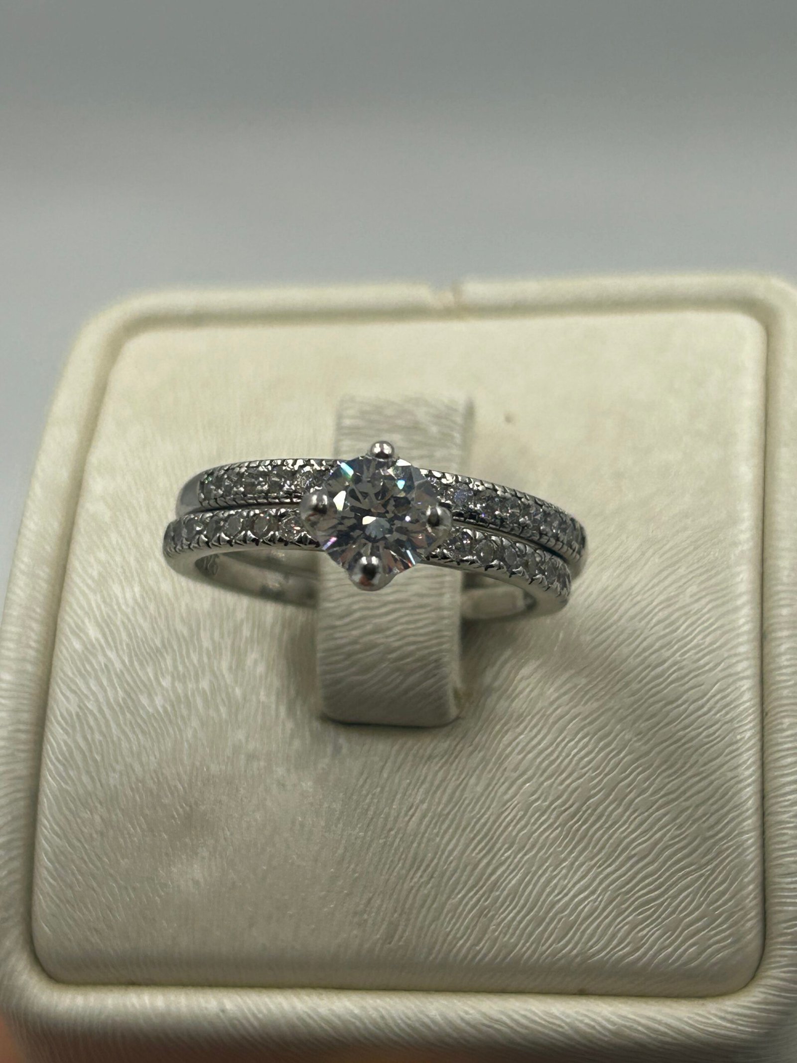 خاتم خطوبة نسائي