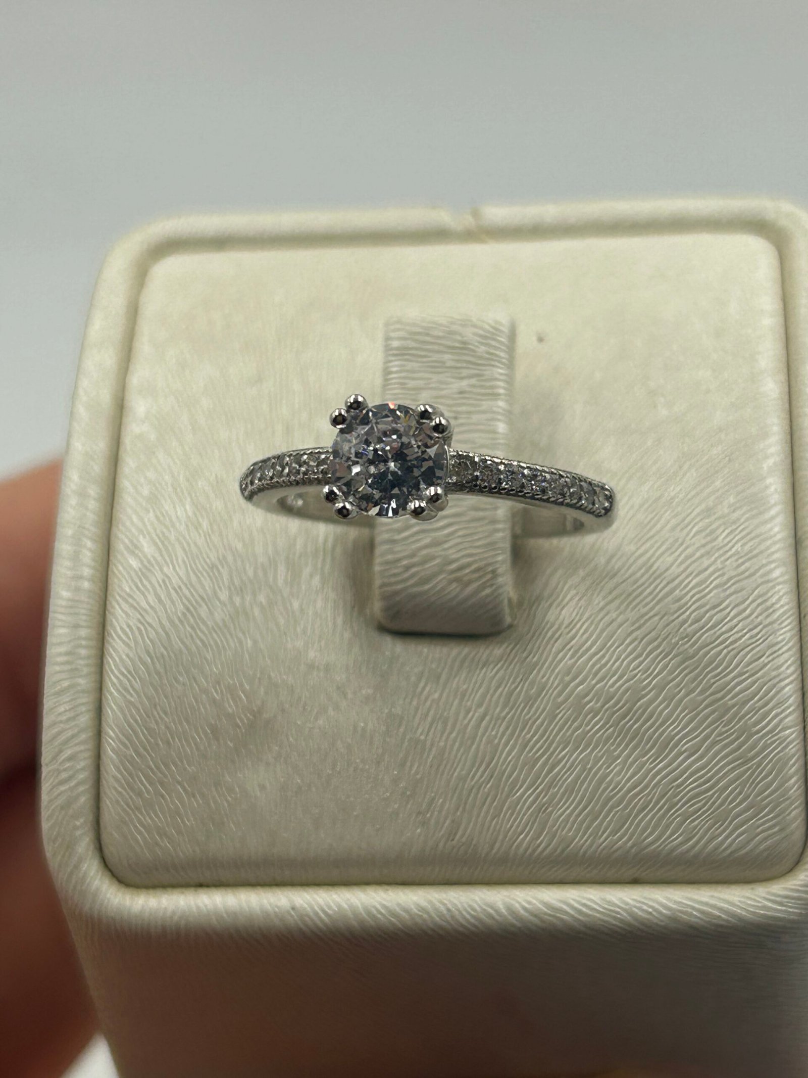 خاتم خطوبة نسائي