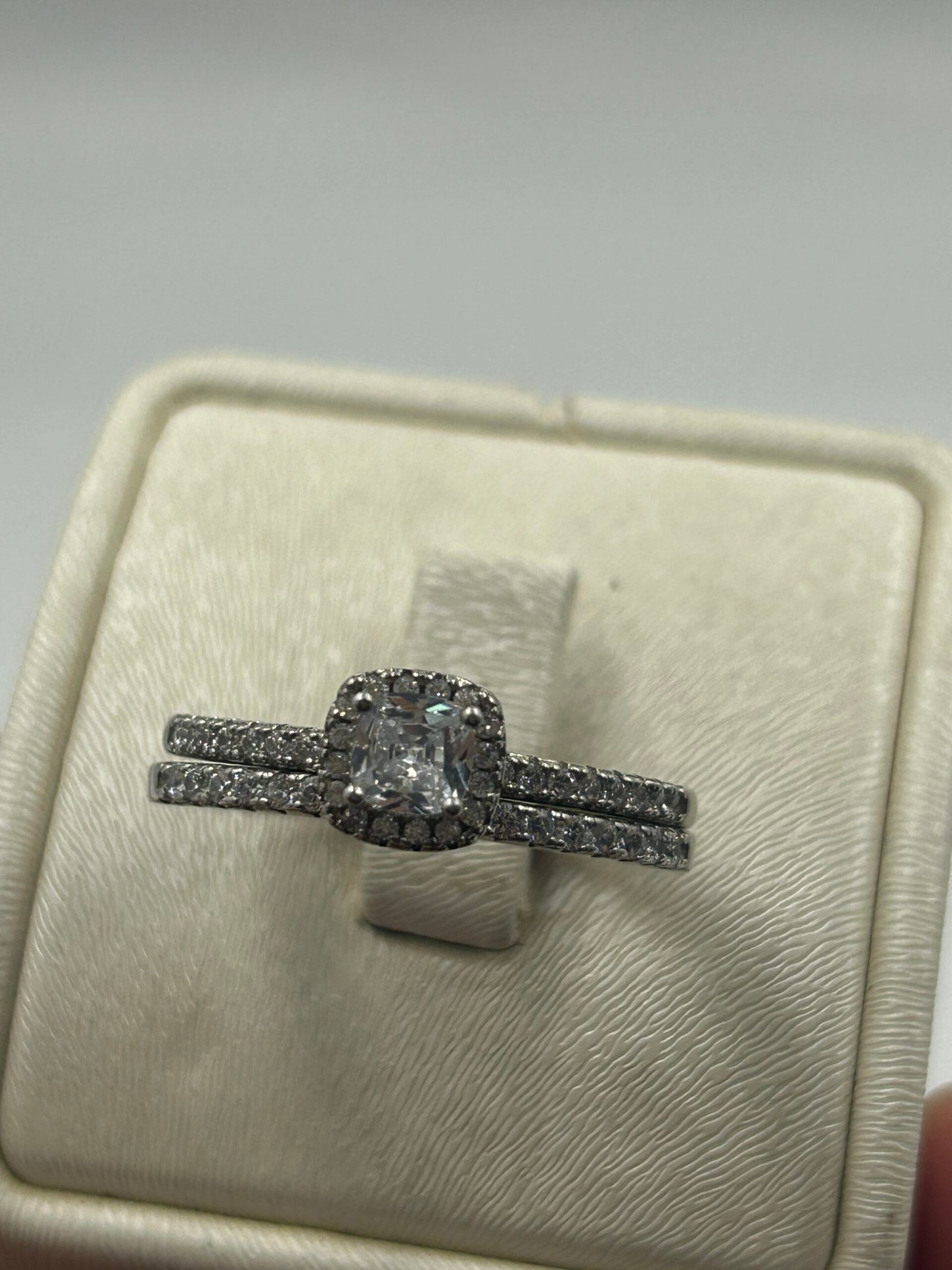 خاتم خطوبة نسائي