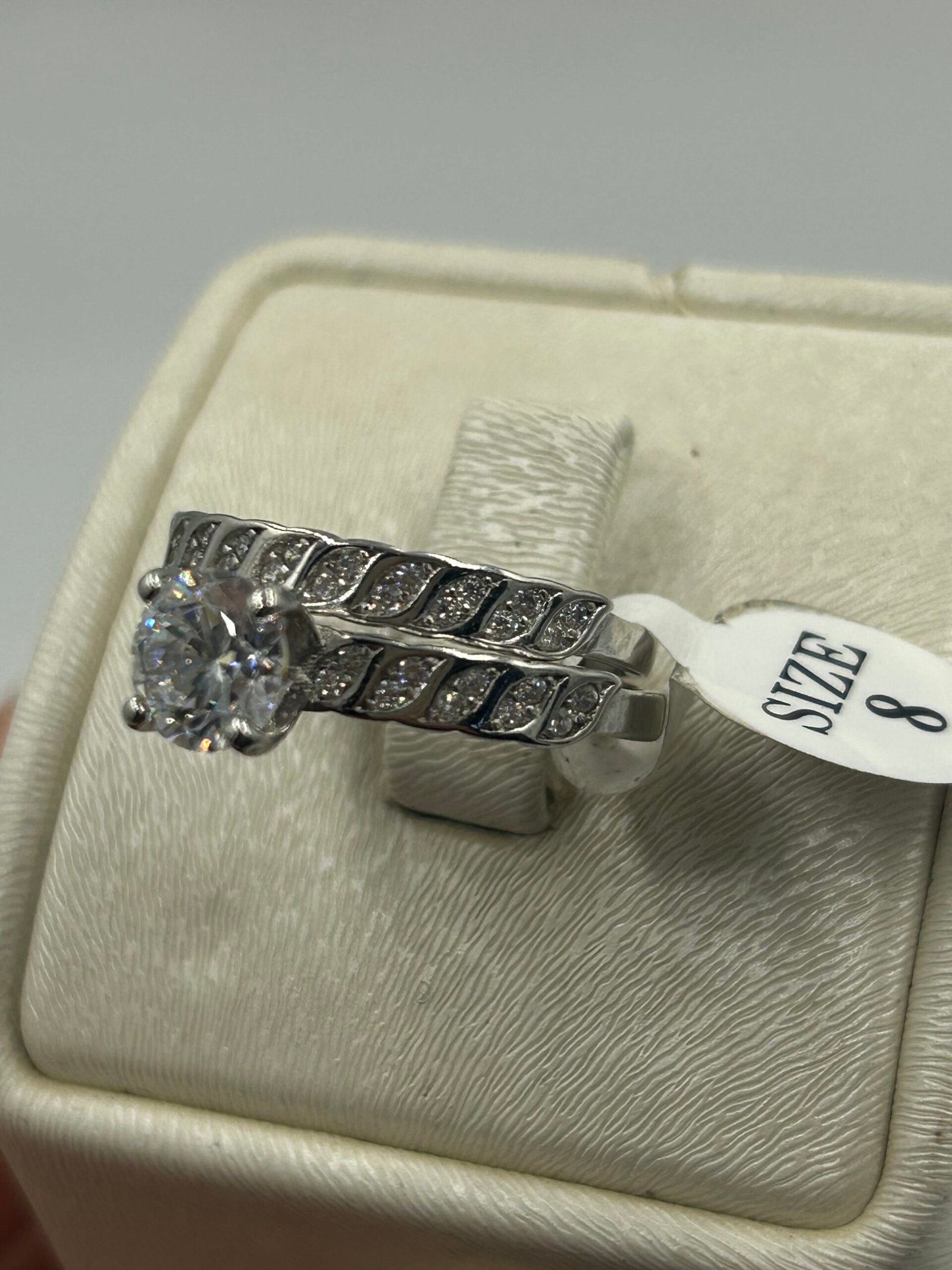 خاتم خطوبة نسائي