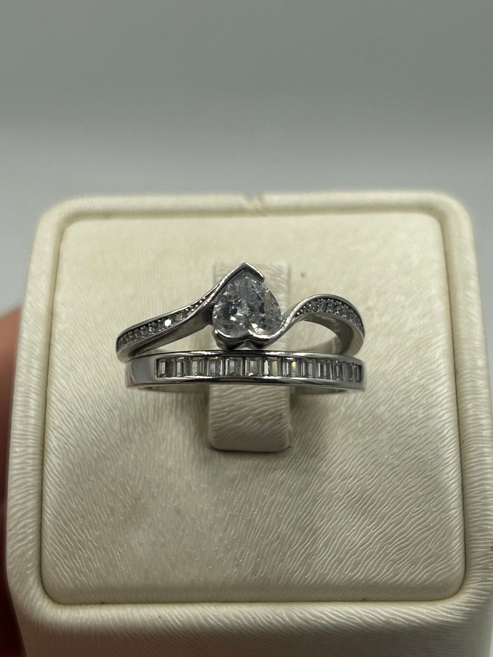 خاتم خطوبة نسائي