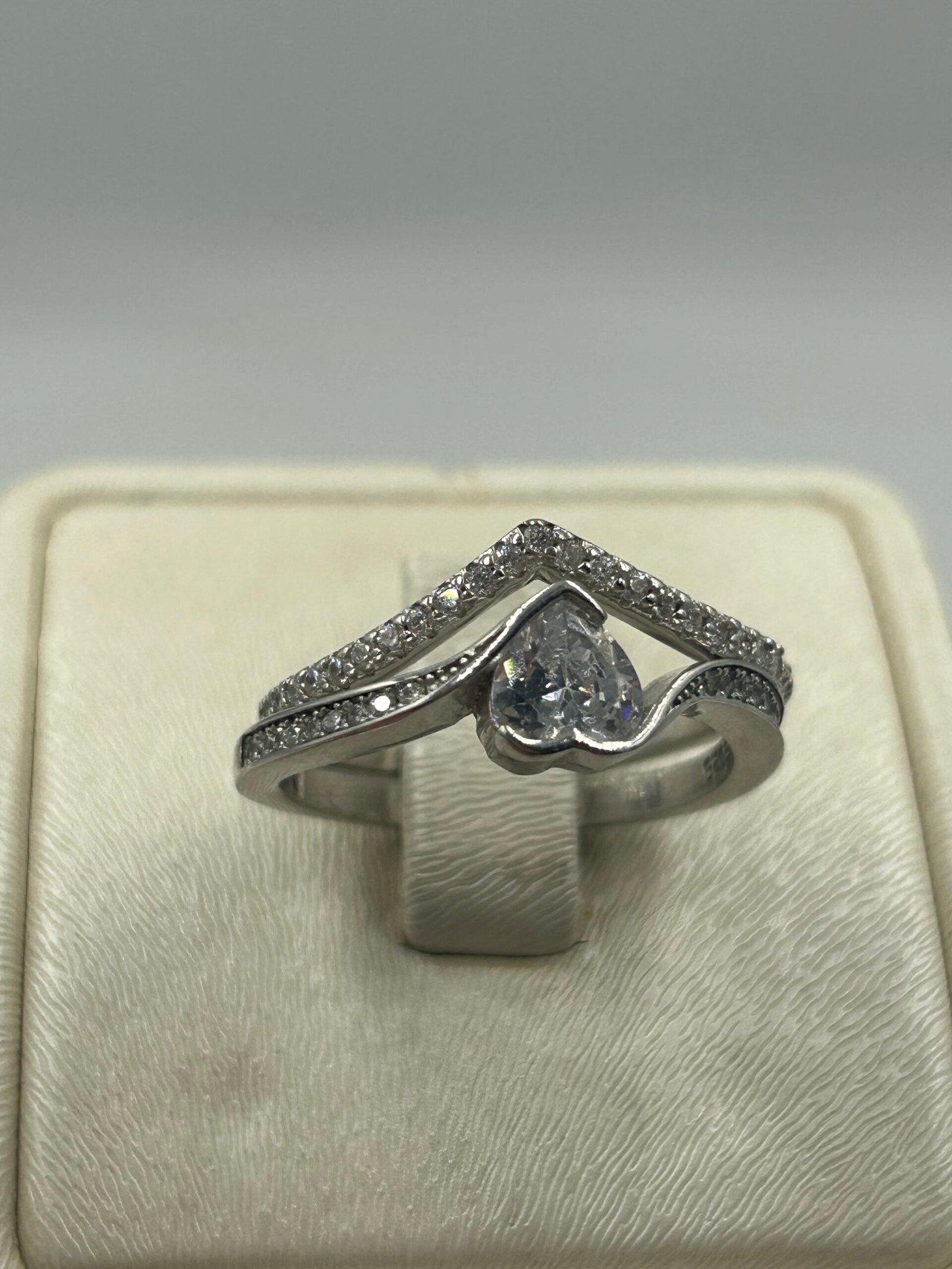 خاتم خطوبة نسائي