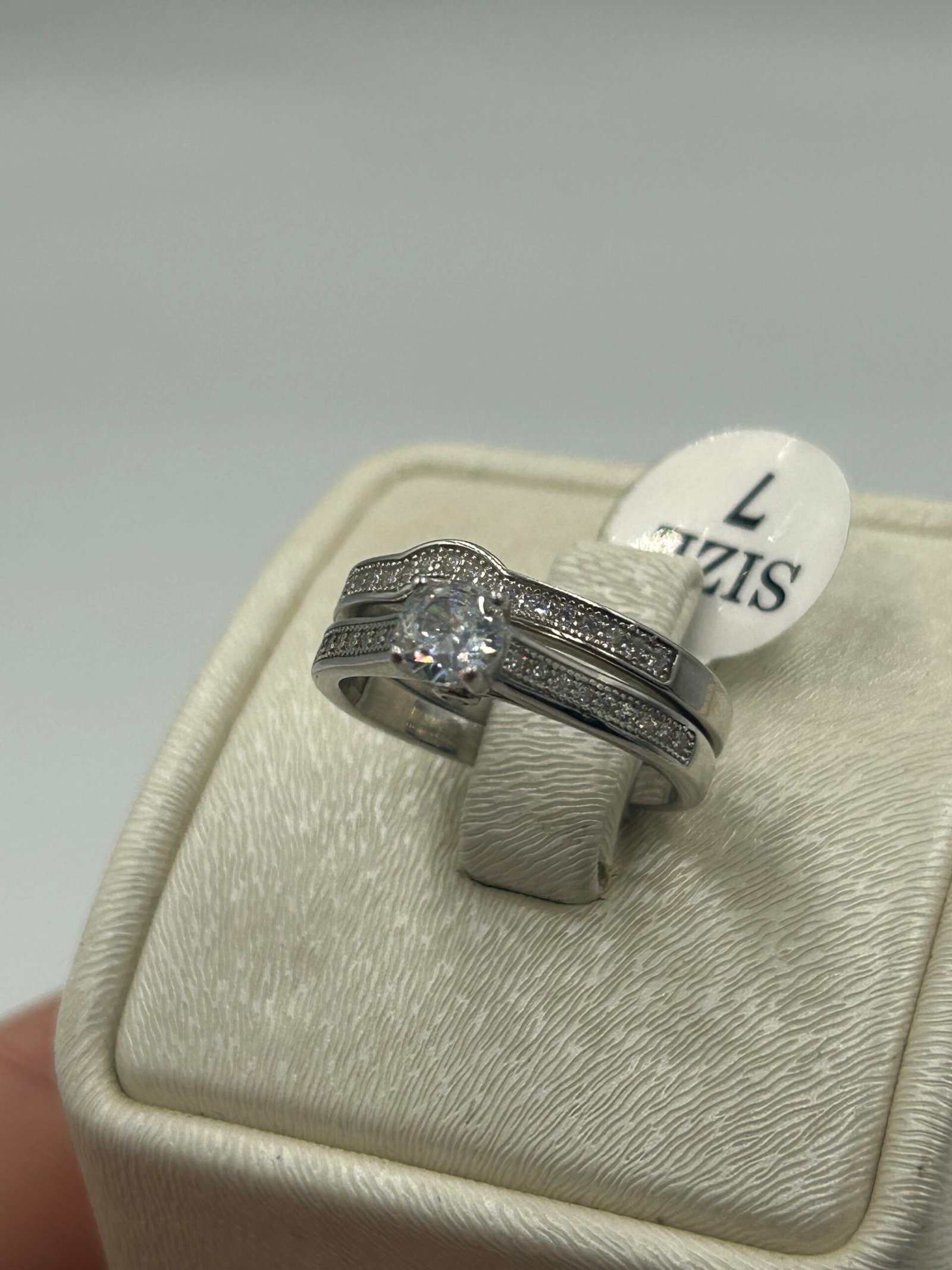 خاتم خطوبة نسائي