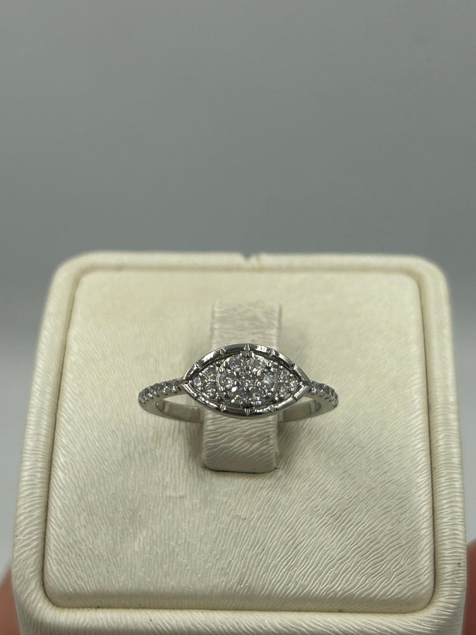 خاتم خطوبة نسائي