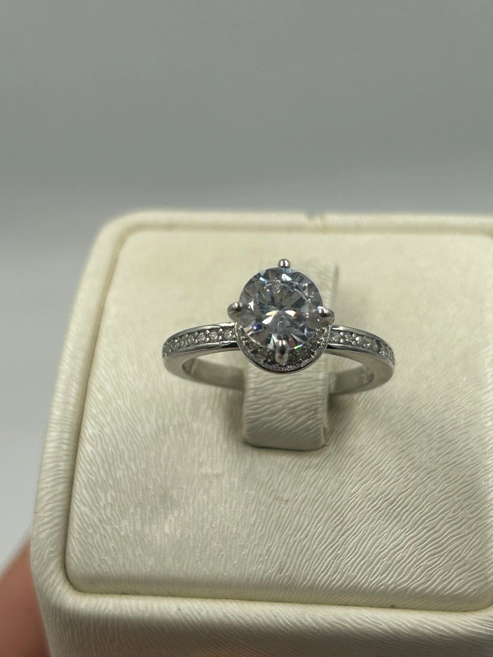 خاتم خطوبة نسائي