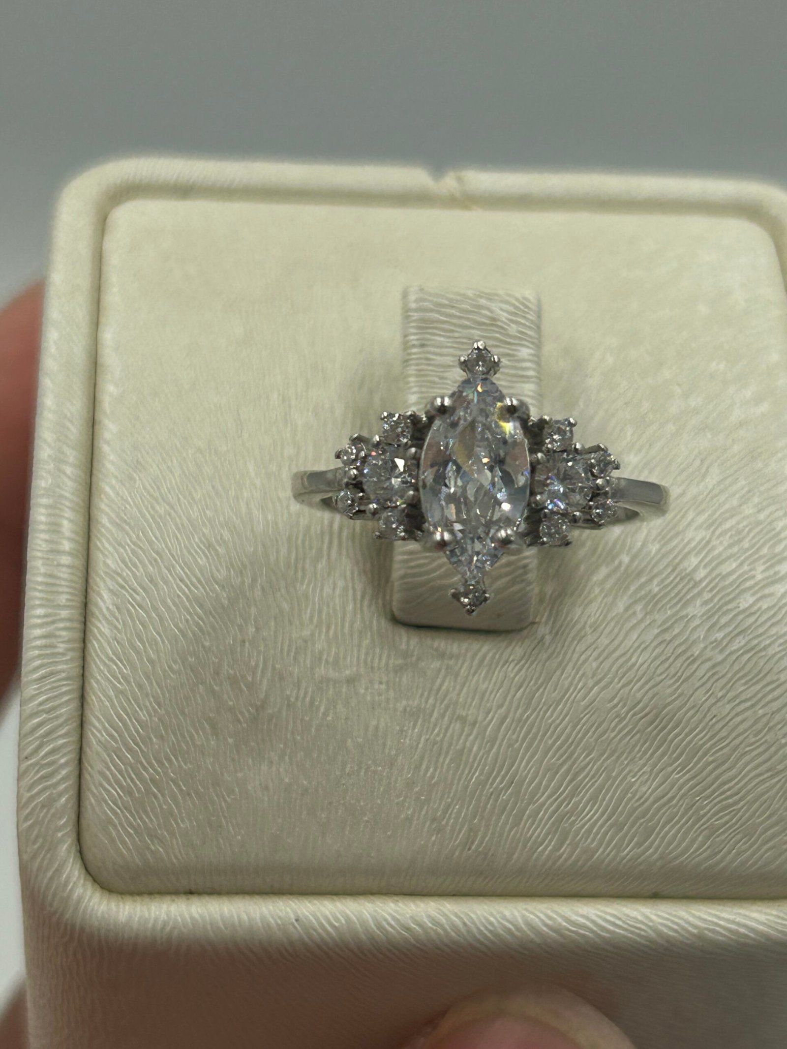 خاتم خطوبة نسائي