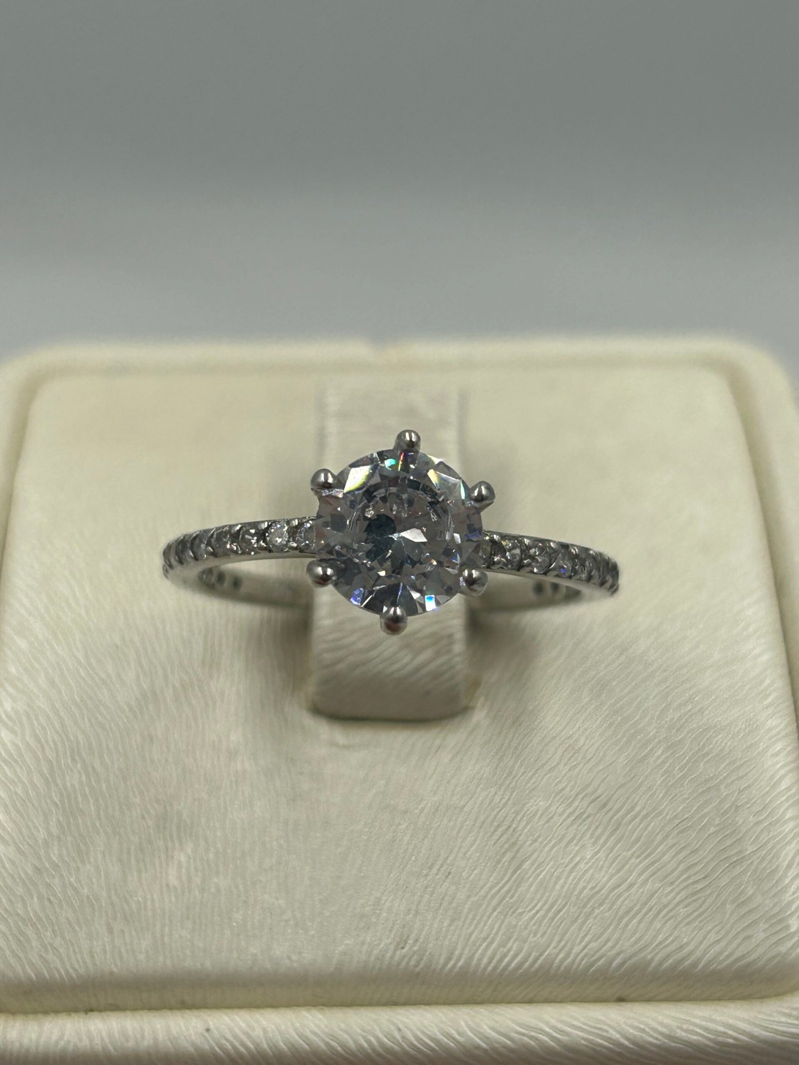 خاتم خطوبة نسائي