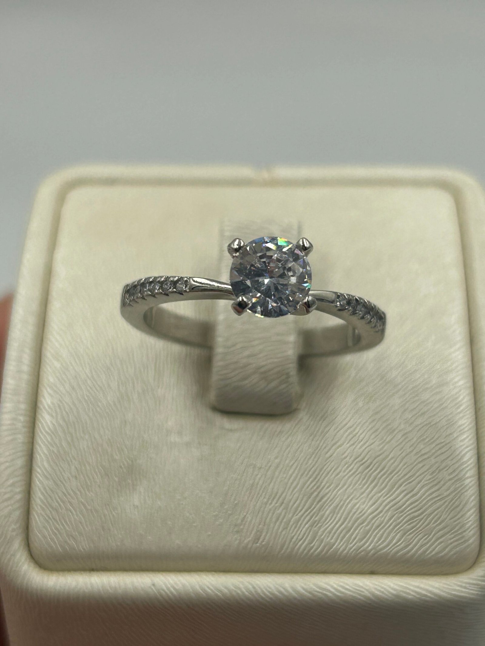 خاتم خطوبة نسائي