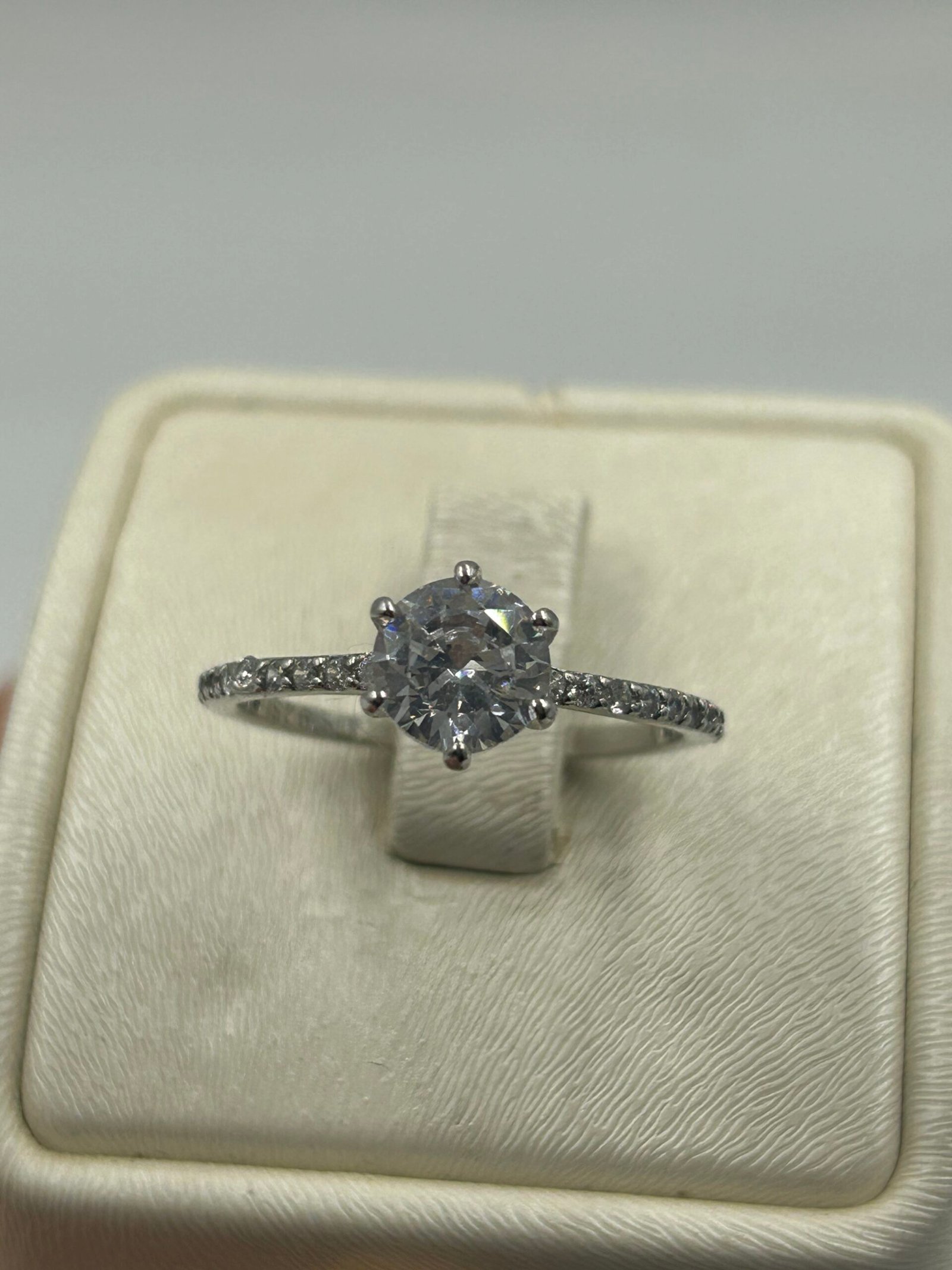 خاتم خطوبة نسائي