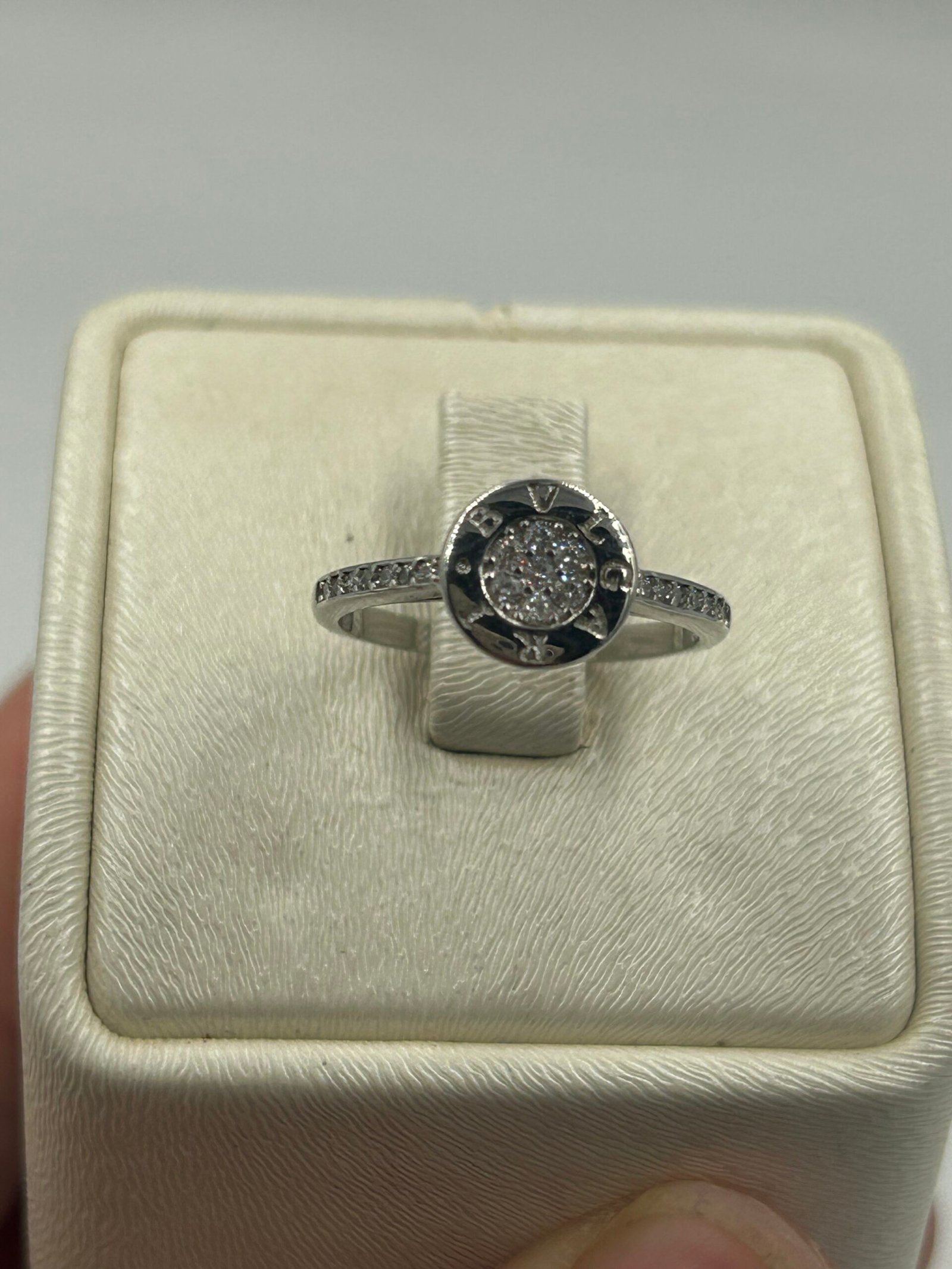 خاتم خطوبة نسائي