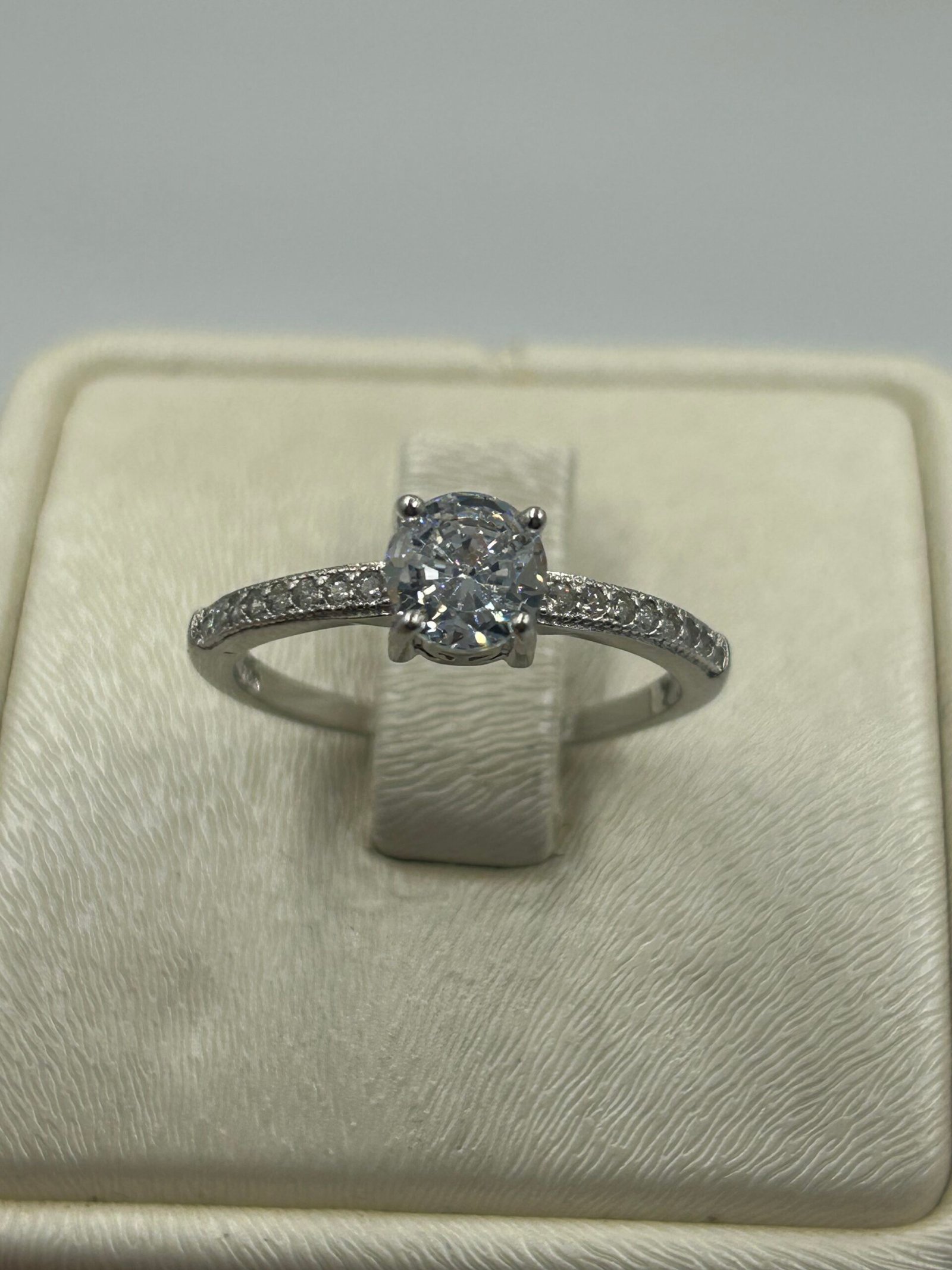 خاتم خطوبة نسائي