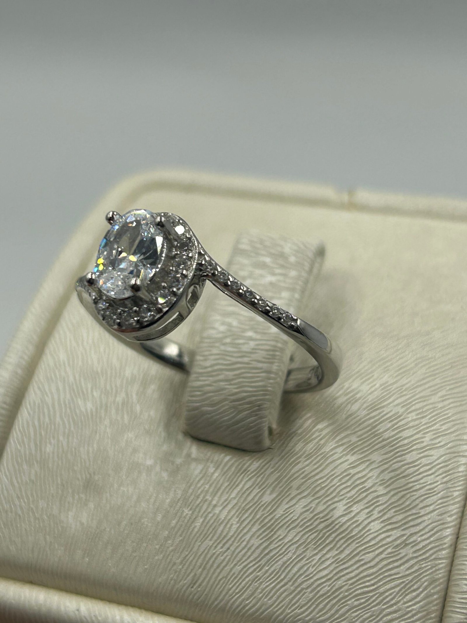 خاتم خطوبة نسائي