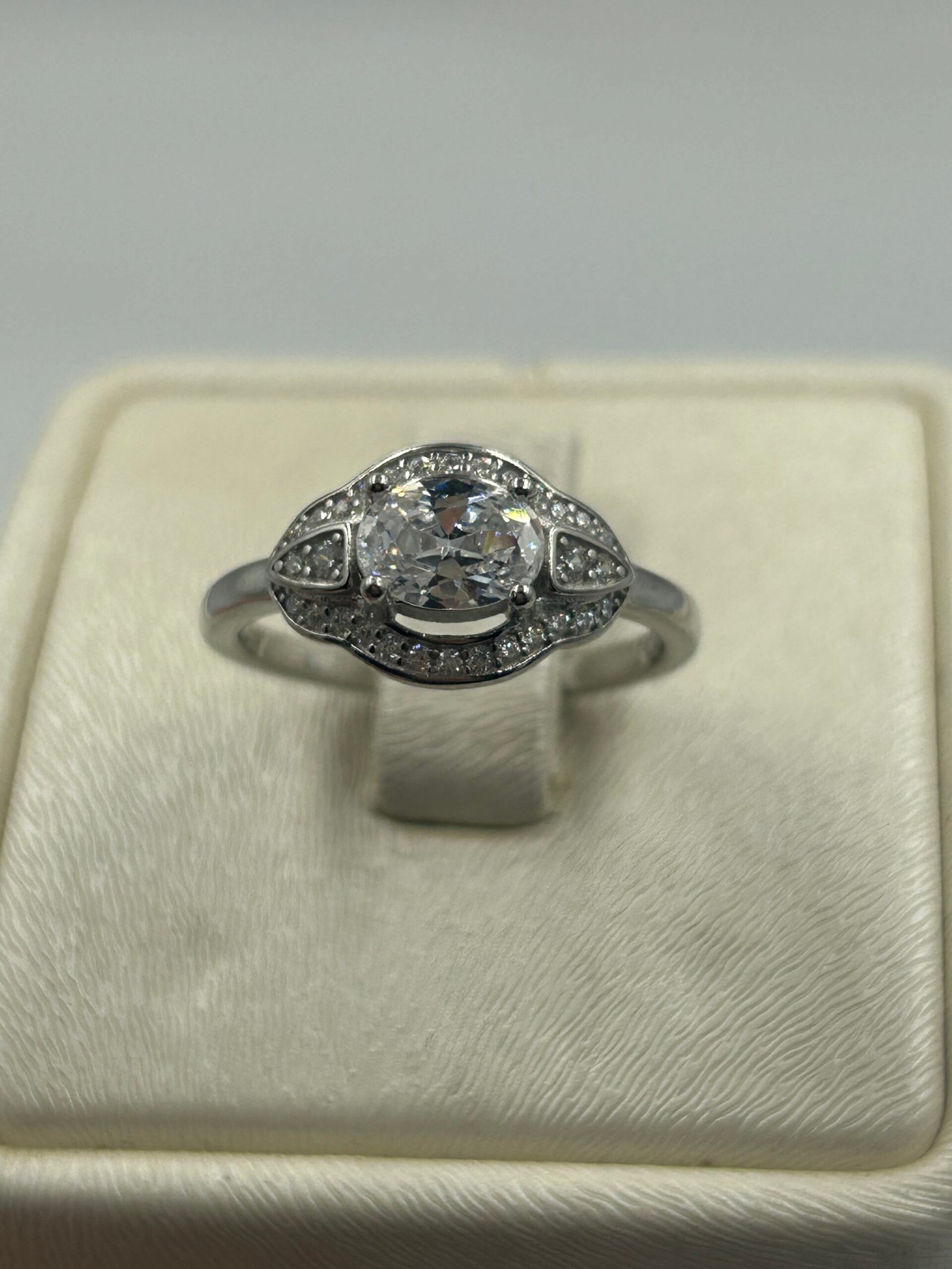 خاتم خطوبة نسائي