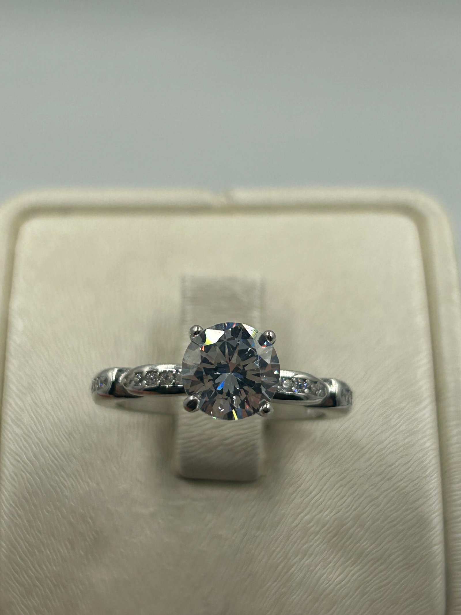 خاتم خطوبة نسائي